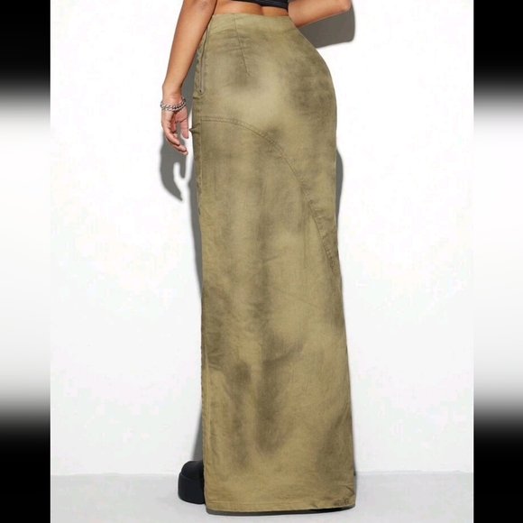 Women's Simple Fashion High Slit Casual Denim Mini Skirt, Daily Wear - Picture 3 of 4